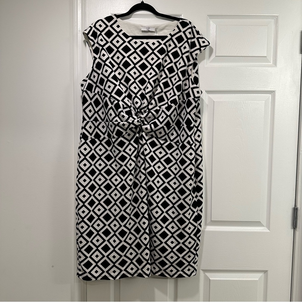 Joanna Hope Geometric Sheath Dress Twist Pencil